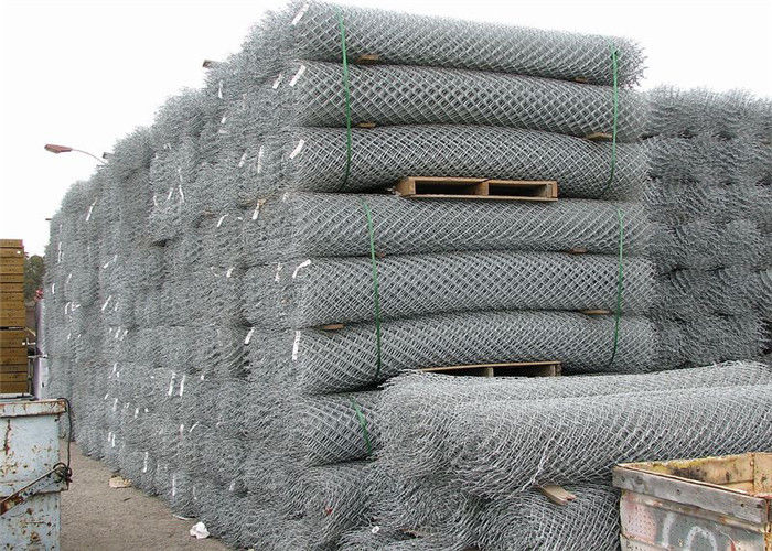 3/8 &quot;X3/8&quot; चेन लिंक बाड़ कपड़ा 11ga व्यास गर्म जस्ती 8ft X 50ft डूबा हुआ